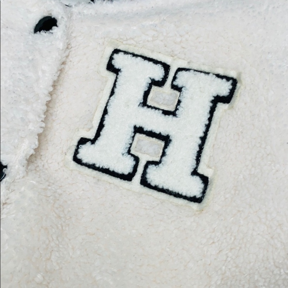 F21 Varsity jacket 🎉HP🎉 - Picture 4 of 8